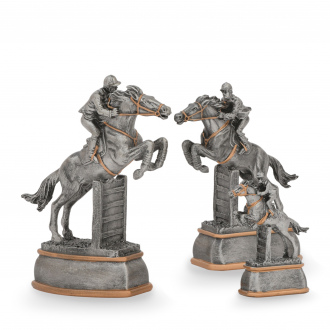 Trofej luxusní se symbolem jezdectví, výška 13 cm, vícebarevná